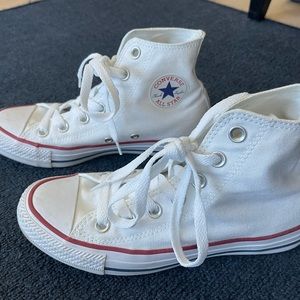Chuck Taylor All Star Converse - Size Women’s 6